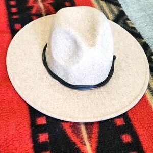 Western Style Felt Fedora Hat NWT